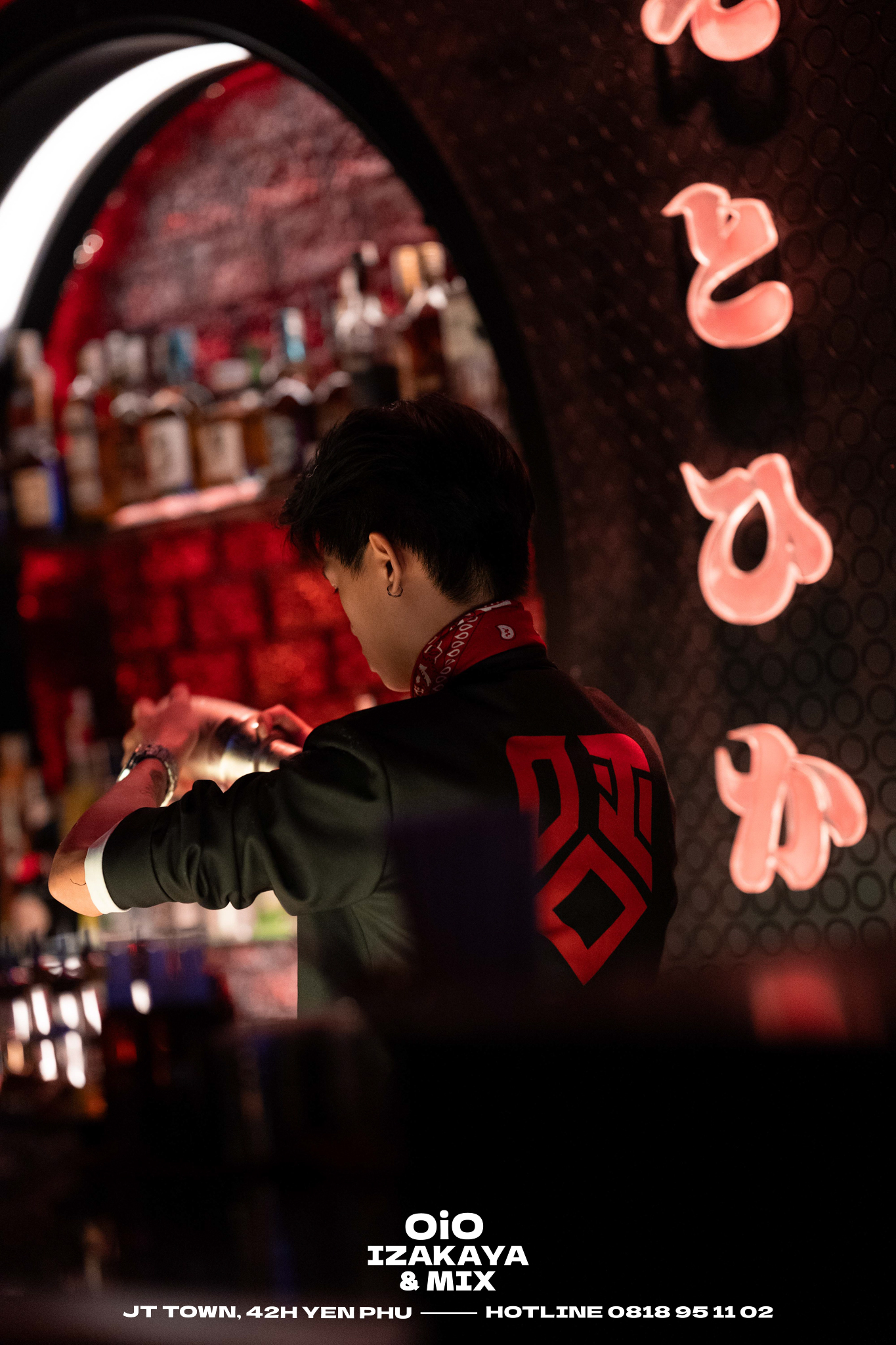 OIO Izakaya bartender mixing a cocktail